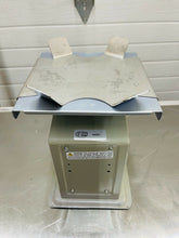 Load image into Gallery viewer, Accu Scale YAMATO M-25D 25 LB X 0.1 LB Mechanical Scale