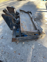 Load image into Gallery viewer, Maxon Tuk-a-way 72-2500 Lift Gate 2500# Capacity