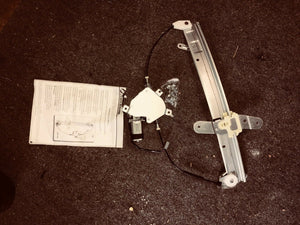 Dorman FRONT RIGHT WINDOW REGULATOR 98-10 LINCOLN TOWN CAR FO1351136 741-687