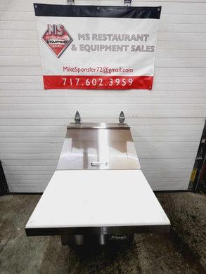 Migali 27” 12 Pan Big Top Refrigerated Sandwich Prep Table w/ Poly Cutting Board
