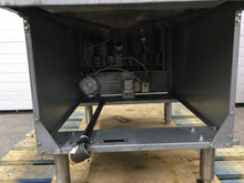 Load image into Gallery viewer, Avantco FF518 Nat. Gas 70-100lb SS Tube Floor Fryer 150,000 BTU