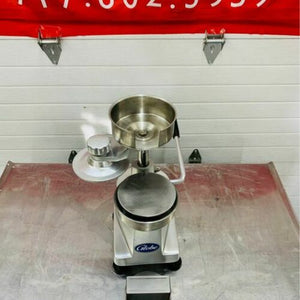 Hamburger Press Globe PP5 5" Manual Hamburger Patty Press - (8 oz) Aluminum