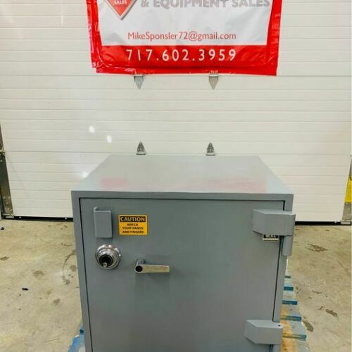 EXL HIGH SECURITY COMBO FIRE SAFE W/ 9 CASH DRAWERS & COMBO 30.5 x 25 x 28.25