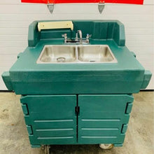 Load image into Gallery viewer, Cambro KSC402519 45 1/2&quot;H Portable Sink Cart w/ (2) 4&quot;D Bowls, Hot Water Demand