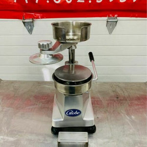 Hamburger Press Globe PP5 5" Manual Hamburger Patty Press - (8 oz) Aluminum